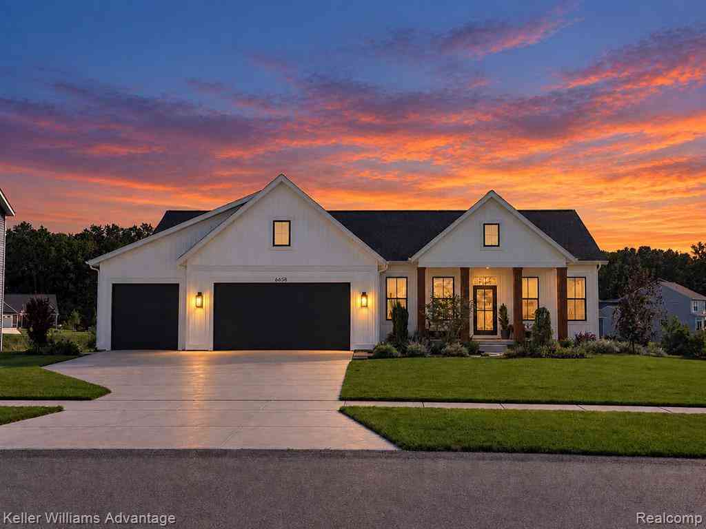 Homes For Sale - 6658 Maria Drive <br/> Hudsonville, MI 49426