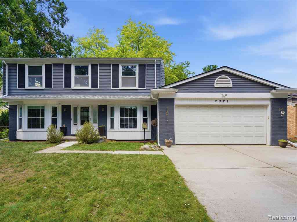 Homes For Sale - 2921 Baylis Drive <br/> Ann Arbor, MI 48108