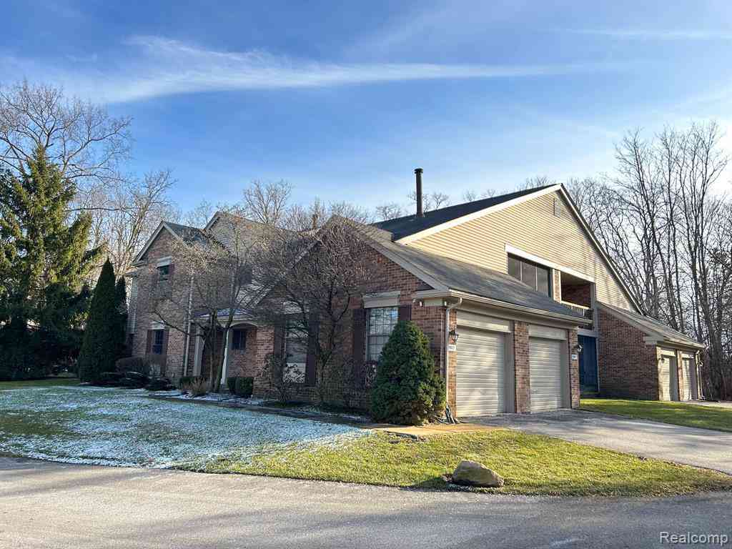 Condo For Rent - 29657 Pine Ridge Circle <br/> Oakland County, Farmington Hills, MI 48331