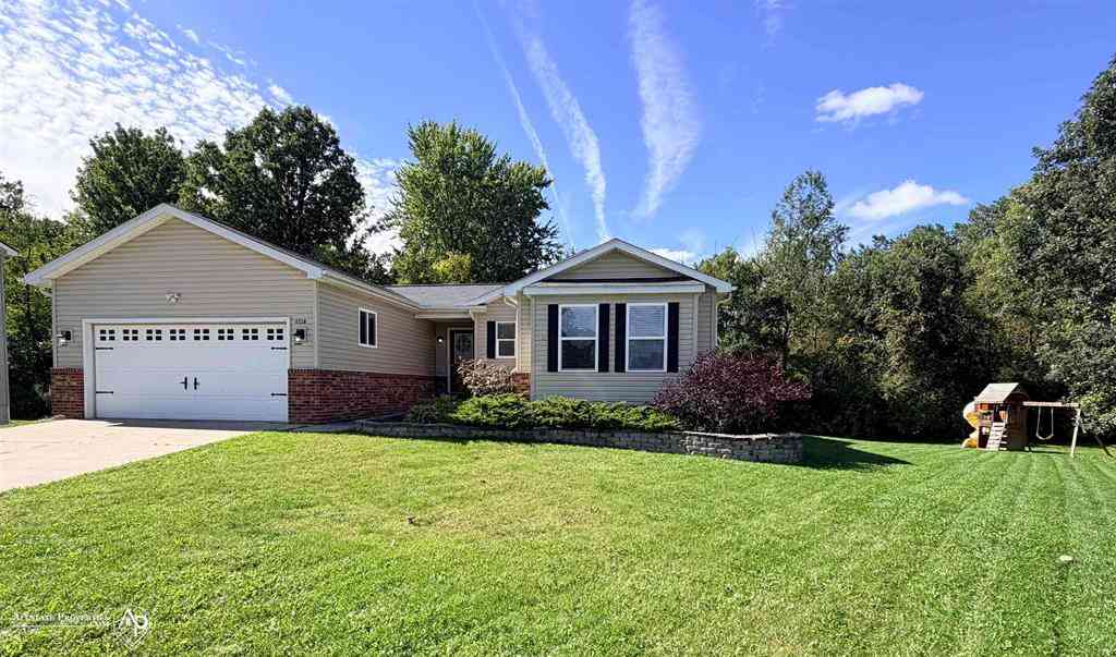 Homes For Sale - 5118 Redwood Lane <br/> Genesee County, Grand Blanc, MI 48439