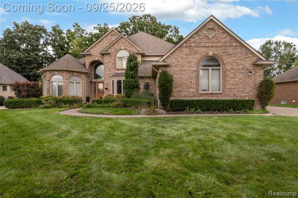 Homes For Sale - 54868 Spyria Drive  <br/> Shelby Twp, MI 48315