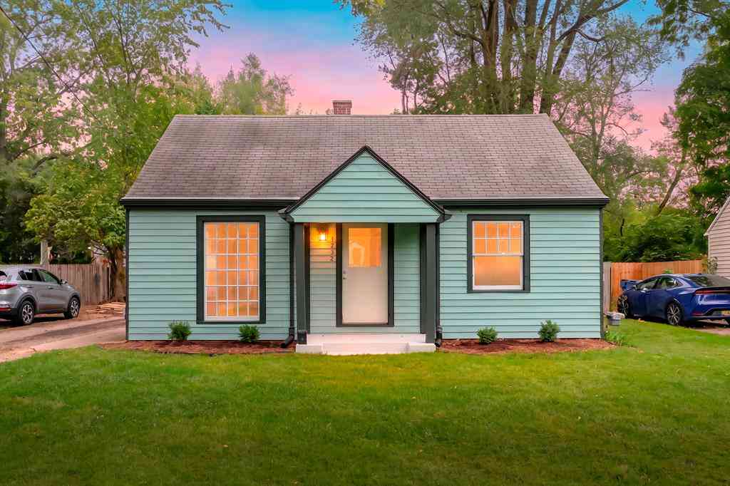 Homes For Sale - 1232 Nassau Street <br/> Kalamazoo, MI 49048