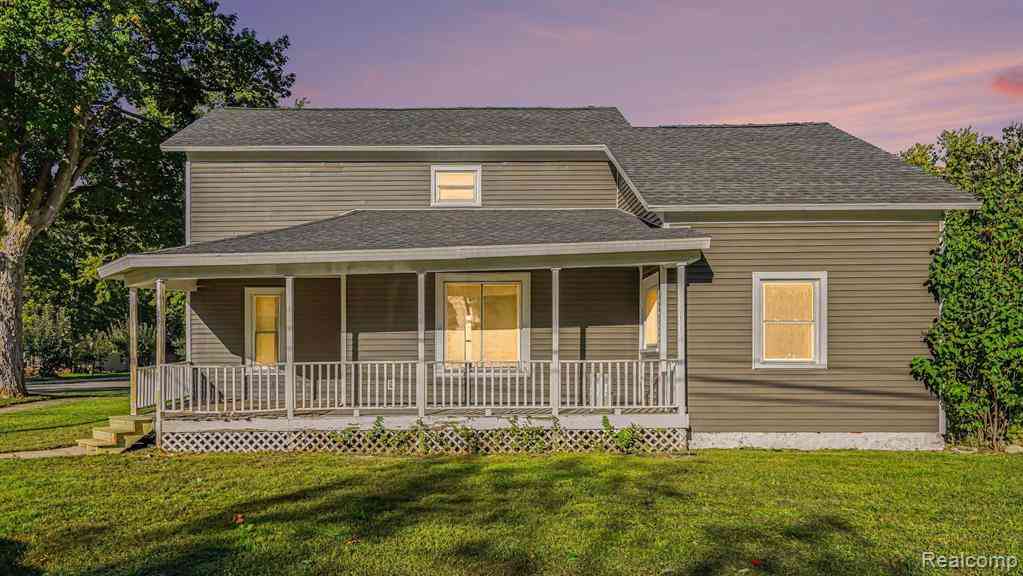 Homes For Sale - 302 W Orchard Avenue <br/> Isabella County, Shepherd, MI 48883