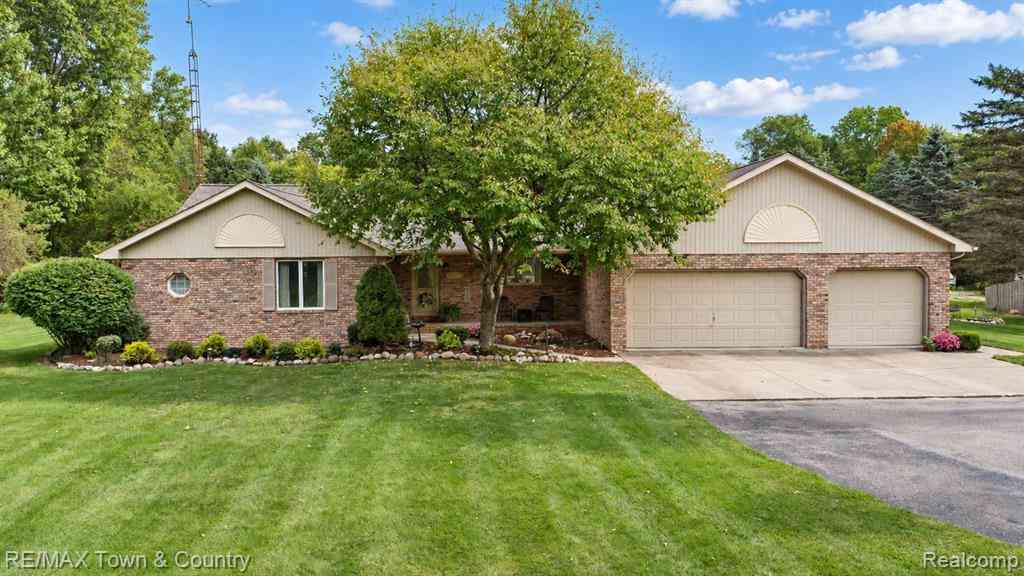 Homes For Sale - 5464 N Seymour Road <br/> Flushing, MI 48433