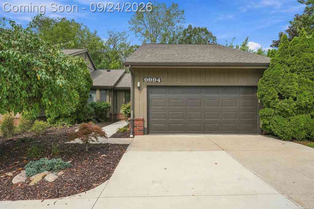 Condo For Sale - 9994 Hawthorne Glen Drive <br/> Wayne County, Grosse Ile, MI 48138