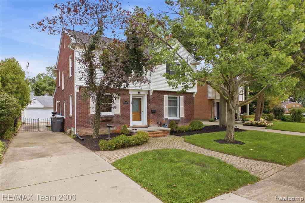 Homes For Sale - 24616 Fairmount Drive <br/> Dearborn, MI 48124
