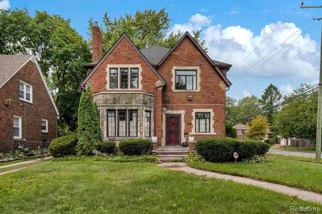 Homes For Sale - 295 Piper Boulevard <br/> Detroit, MI 48215