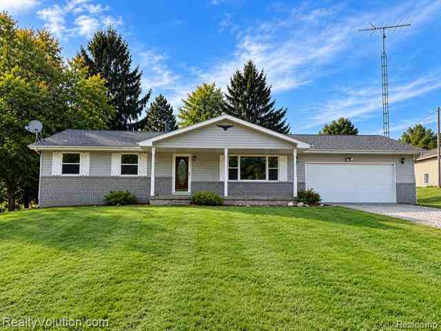 Homes For Sale - 4375 Fish Lake Road <br/> Lapeer County, North Branch, MI 48461