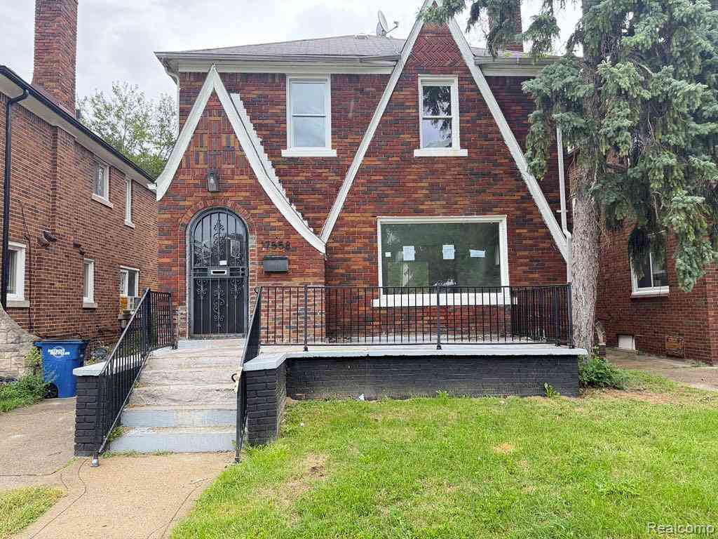 Homes For Sale - 17558 San Juan Drive <br/> Detroit, MI 48221