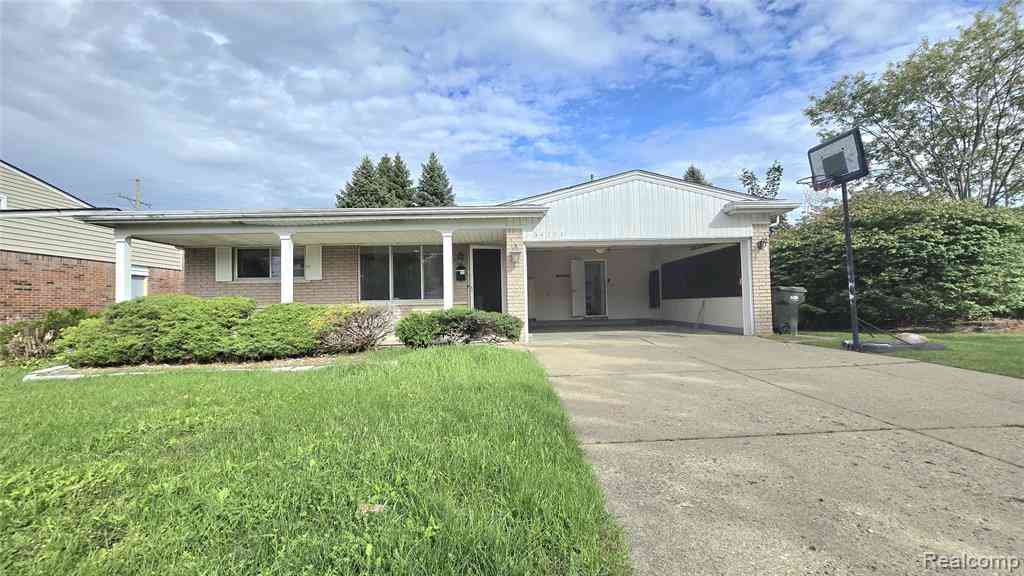 Homes For Sale - 34294 Greentrees Road <br/> Sterling Heights, MI 48312