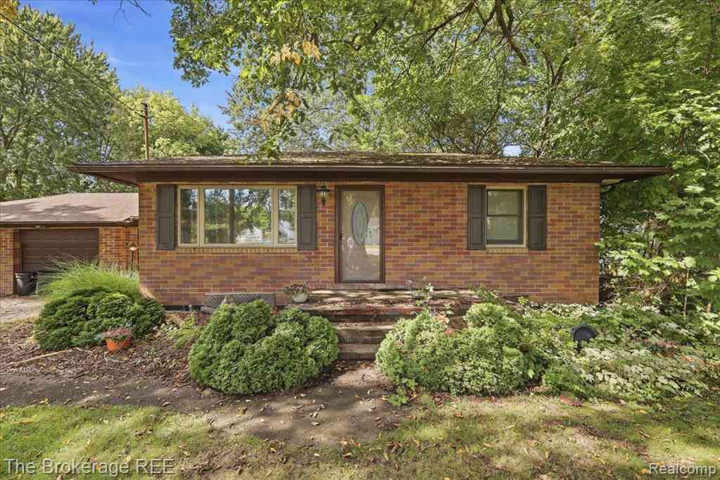 Homes For Sale - 1424 S Belsay Road <br/> Genesee County, Burton, MI 48509