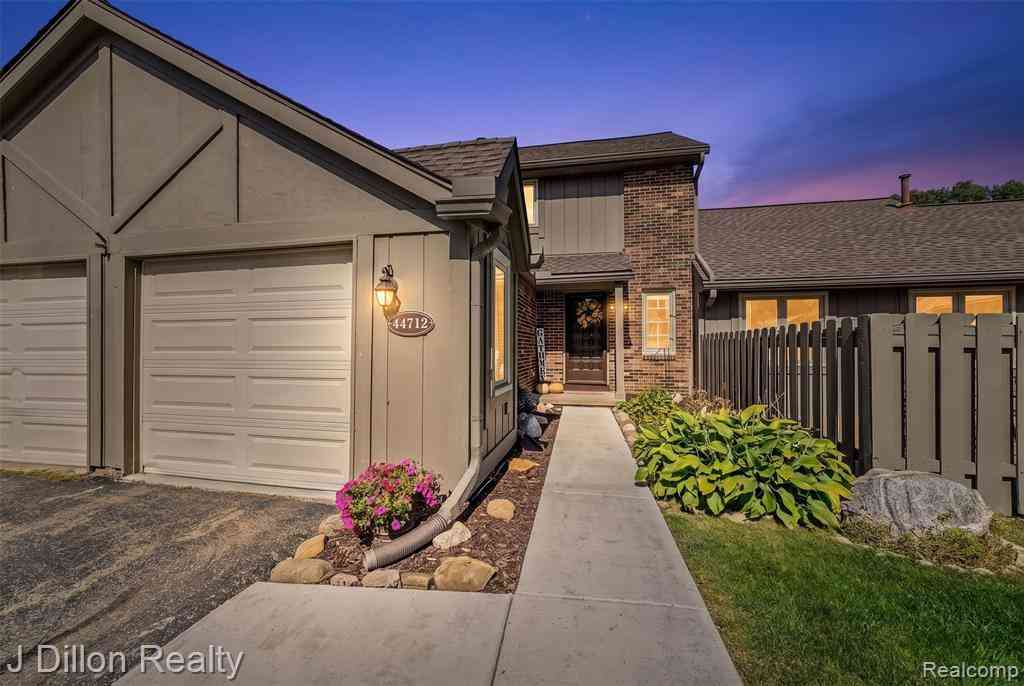 Condo For Sale - 44712 Lynn Drive <br/> Plymouth, MI 48170