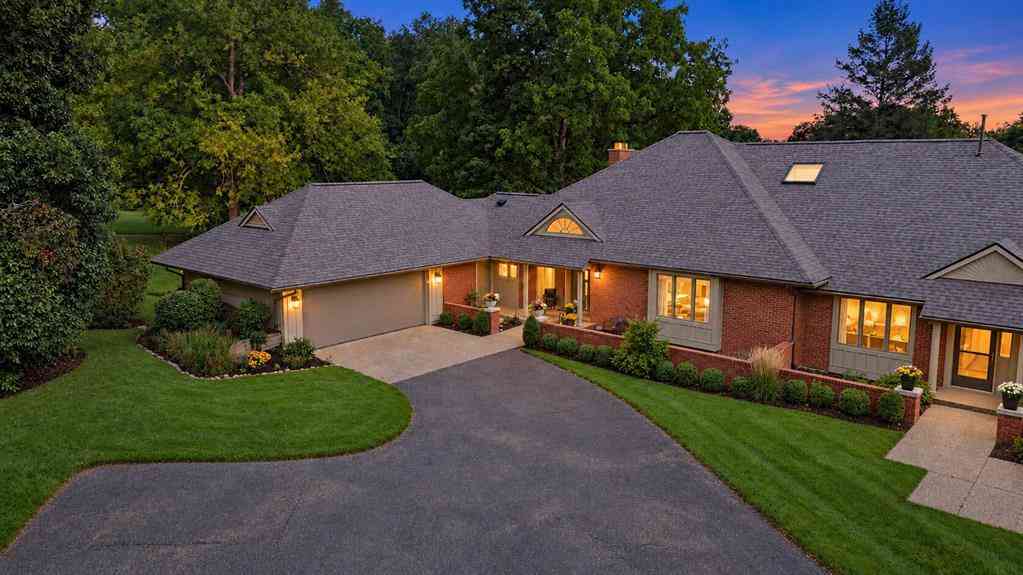 Condo For Sale - 3452 Charlevoix Drive Se SE #16<br/> Grand Rapids, MI 49546
