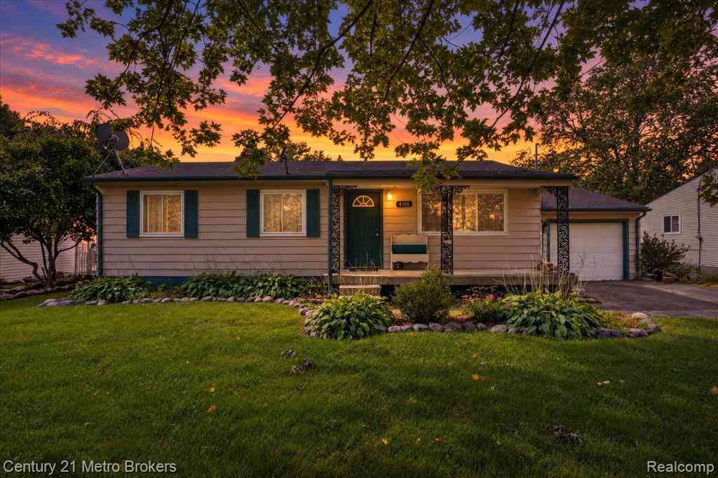 Homes For Sale - 4188 Carmanwood Drive <br/> Flint, MI 48507