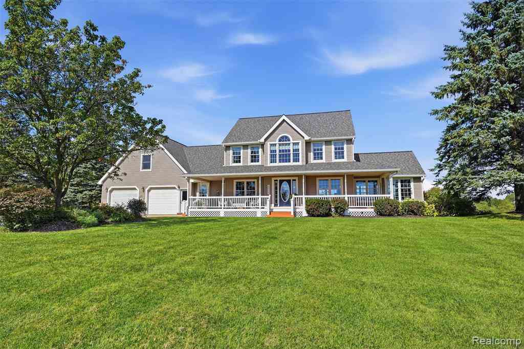 Homes For Sale - 10777 Mccabe Road <br/> Brighton, MI 48116