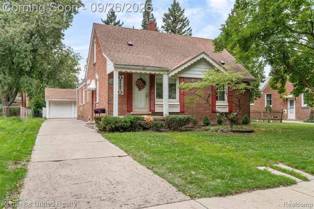 Homes For Sale - 9587 Cardwell Street <br/> Livonia, MI 48150