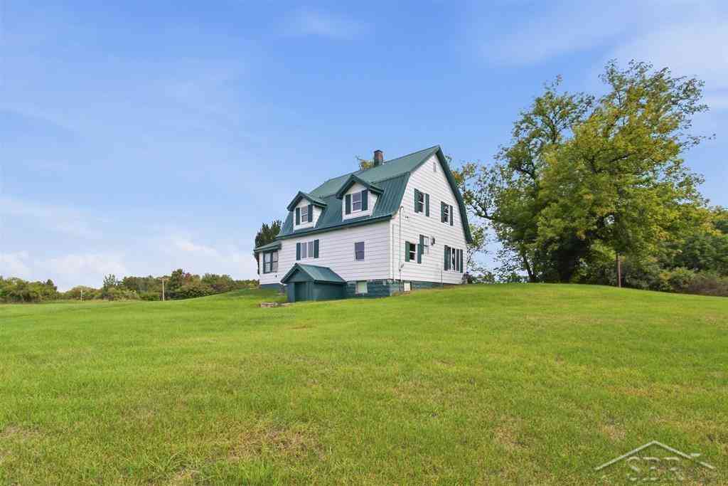 Homes For Sale - 6015 N Water Road <br/> Sanford, MI 48657