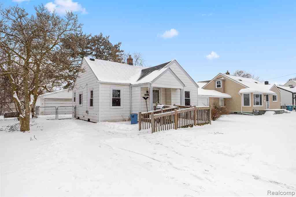 Homes For Rent - 28643 Beechwood Street <br/> Wayne County, Garden City, MI 48135