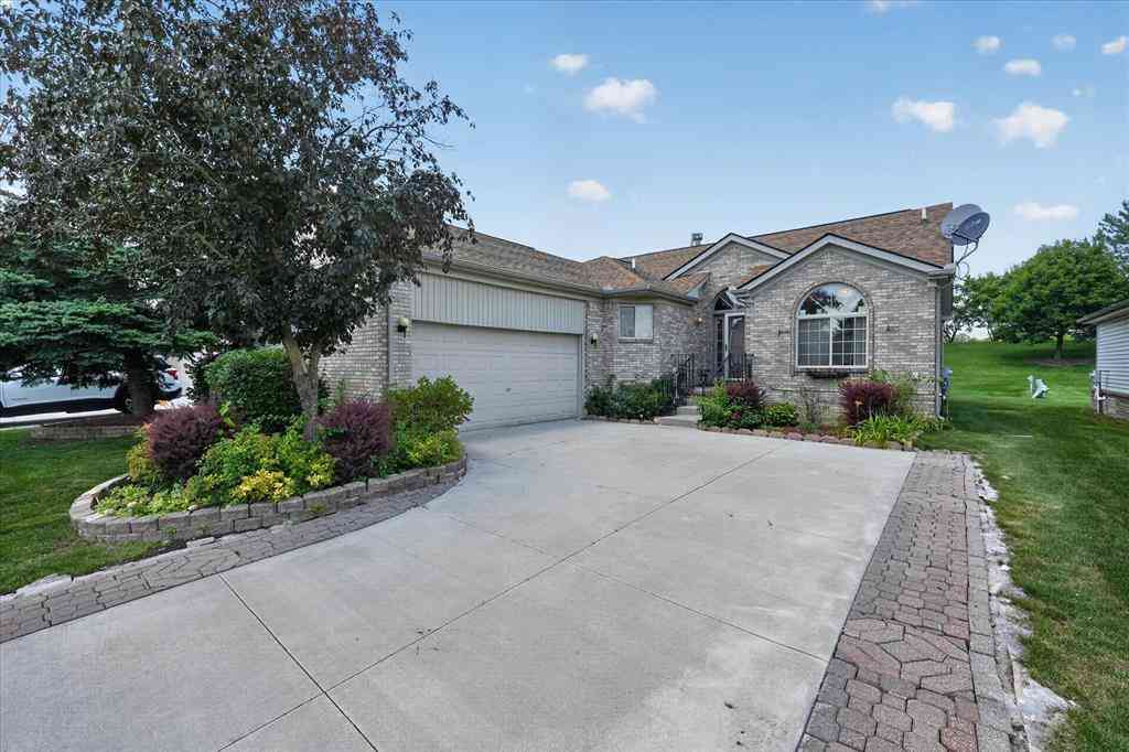 Condo For Sale - 3527 New Boston Avenue <br/> Sterling Heights, MI 48314