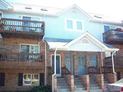 Condo For Rent - 392 Pinewood Drive <br/> Wayne County, Plymouth, MI 48170