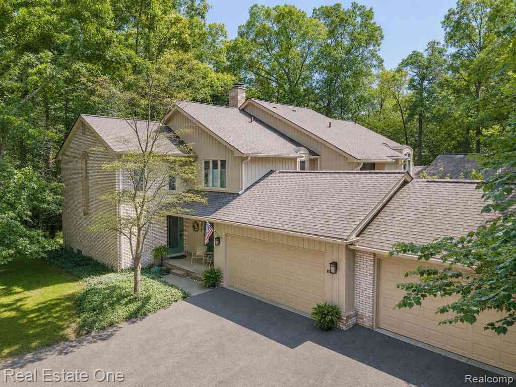 Condo For Sale - 1361 Knollcrest Circle <br/> Bloomfield Hills, MI 48304