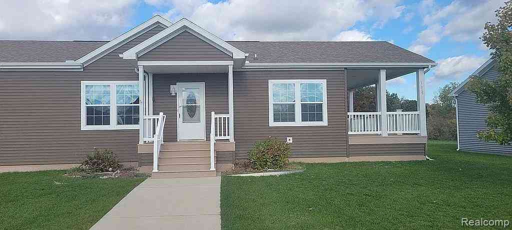 Homes For Sale - 11765 Townsquare Boulevard <br/> Rockford, MI 49341