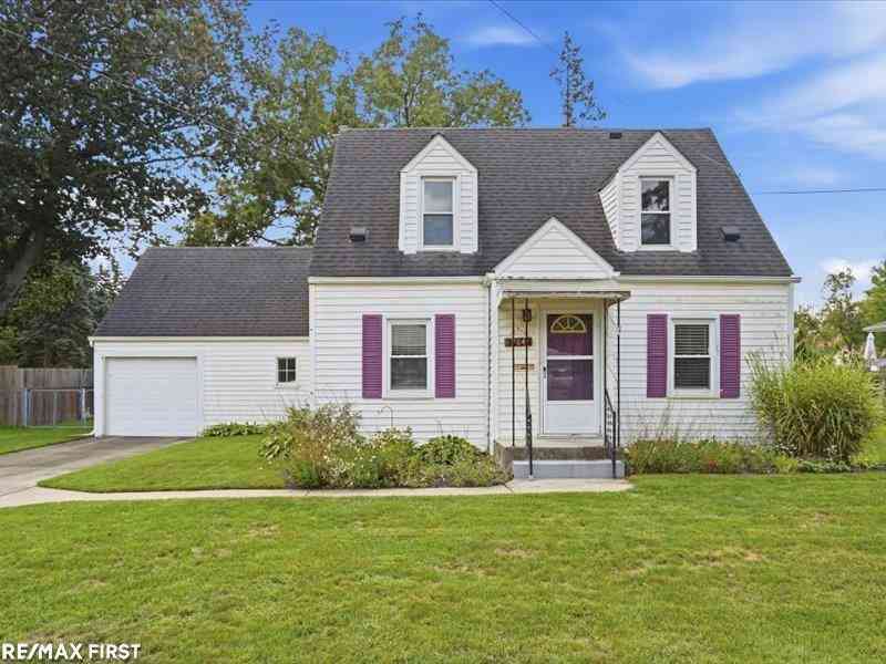 Homes For Sale - 904 Ottawa Drive <br/> Royal Oak, MI 48073