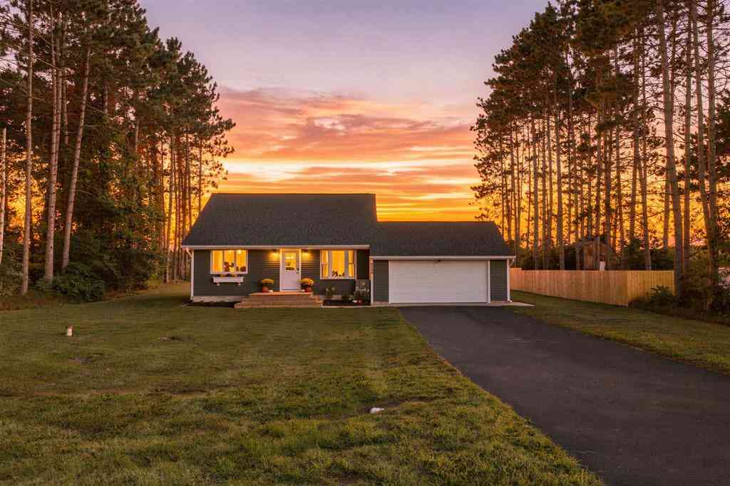 Homes For Sale - 4269 Bridlewood Drive <br/> Traverse City, MI 49685