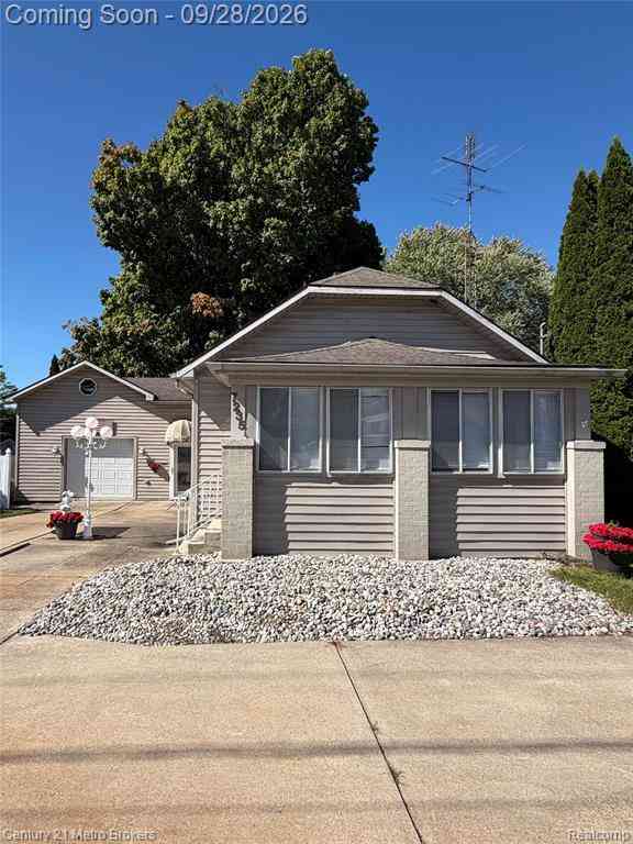 Homes For Sale - 7235 N Genesee Road <br/> Genesee County, Genesee, MI 48437