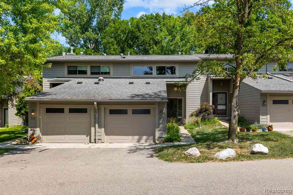 Condo For Sale - 3123 Lake Haven  <br/> Ann Arbor, MI 48105