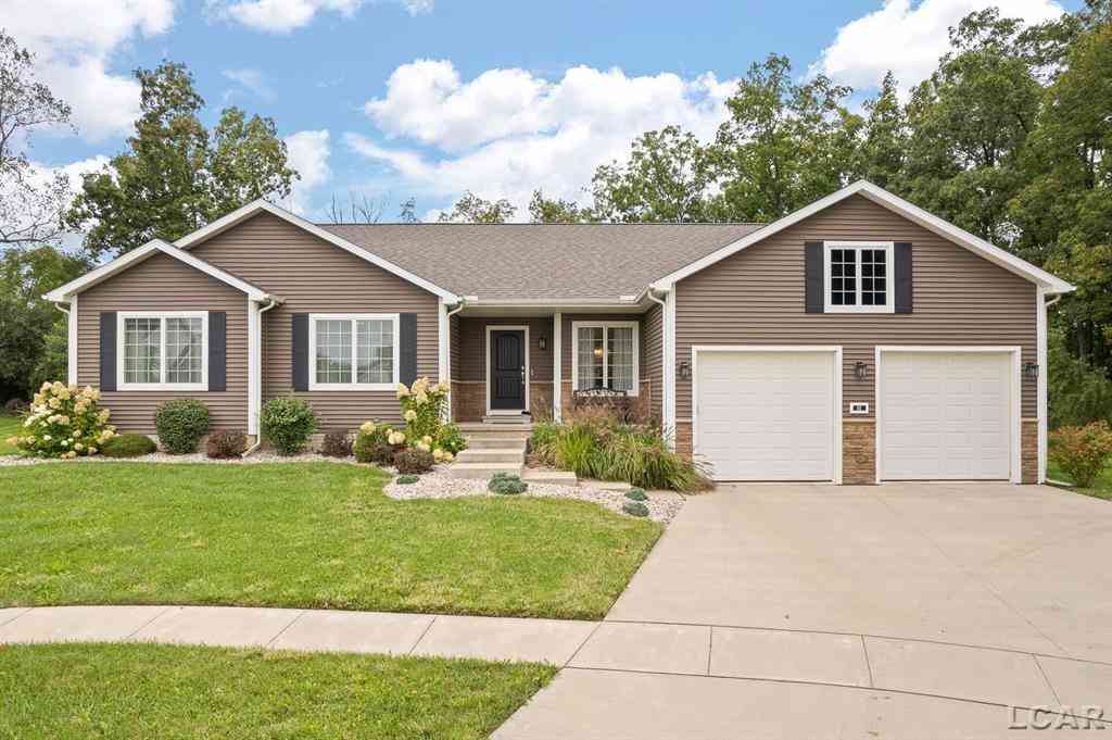 Homes For Sale - 611 Red Maple Drive <br/> Tecumseh, MI 49286