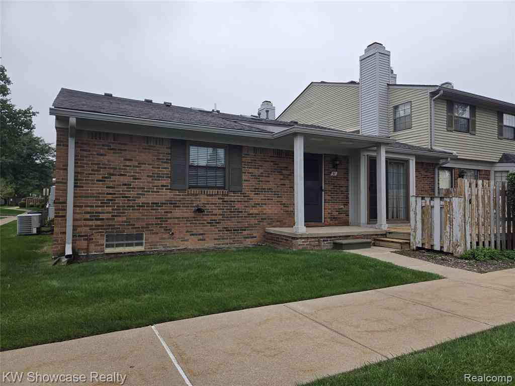 Condo For Rent - 2101 Vine Way Drive <br/> Wayne County, Canton, MI 48188