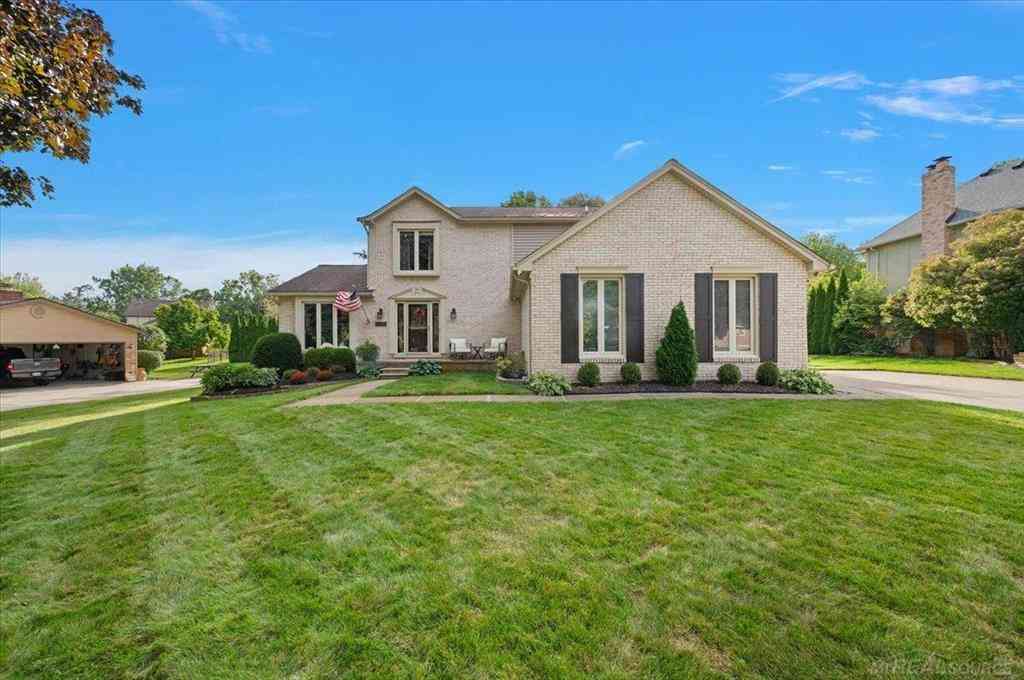 Homes For Sale - 61411 Woodfield Way <br/> Washington, MI 48094