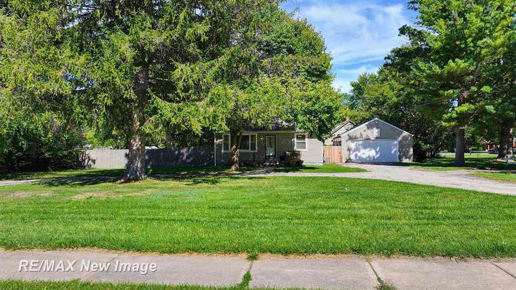 Homes For Sale - 4320 W Michigan Avenue <br/> Saginaw, MI 48638