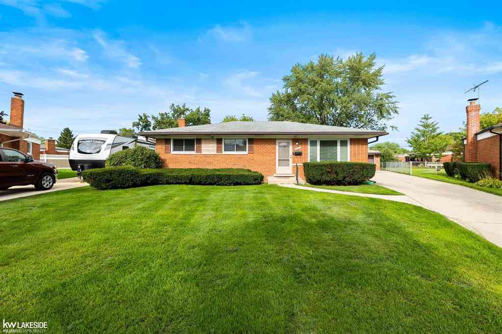 Homes For Sale - 33214 Priehs Court <br/> Sterling Heights, MI 48312