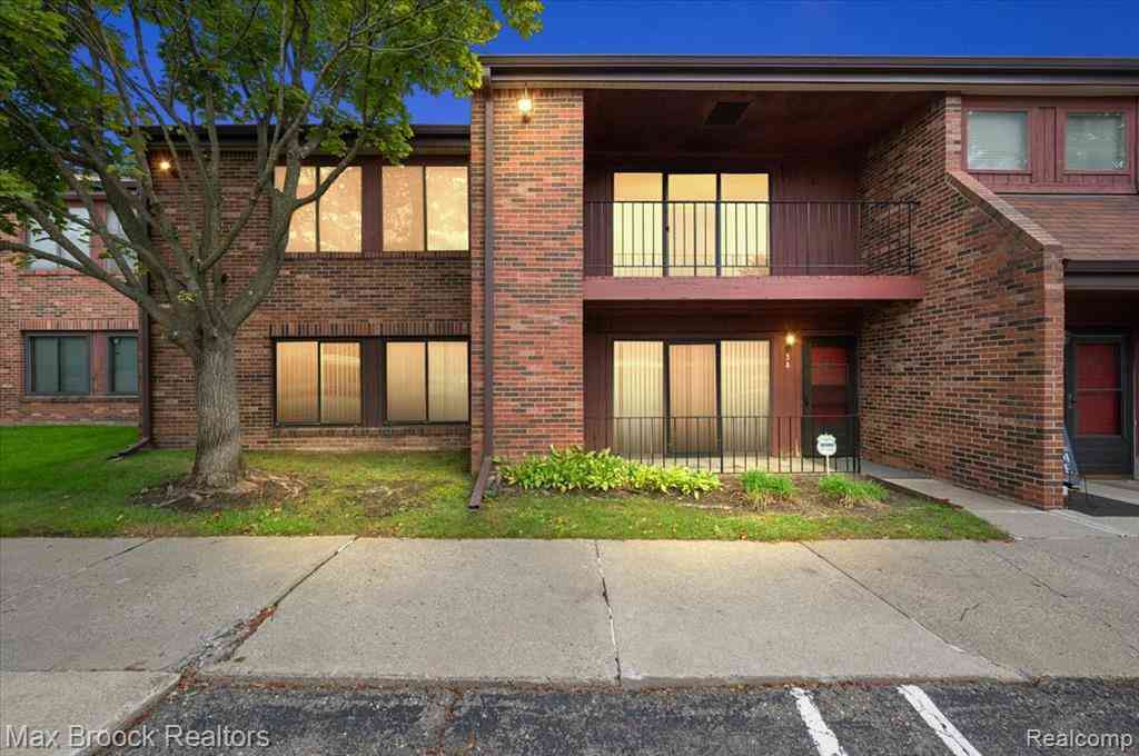 Condo For Rent - 23673 Village House Drive S S #5A<br/> Southfield, MI 48033