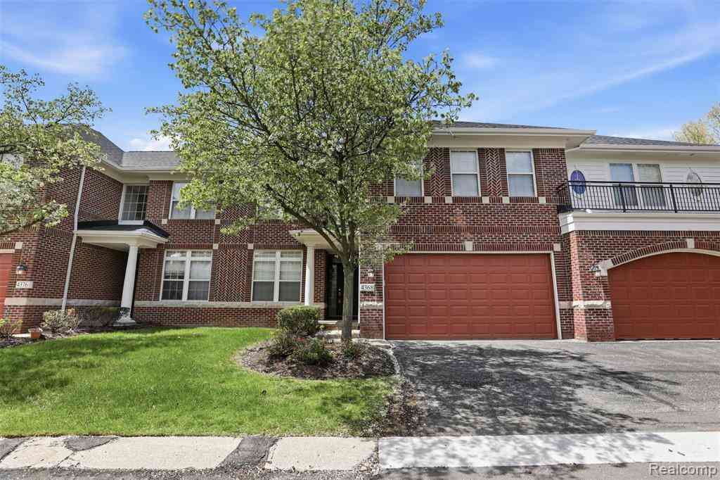 Condo For Sale - 4368 Gateway Circle <br/> West Bloomfield, MI 48322