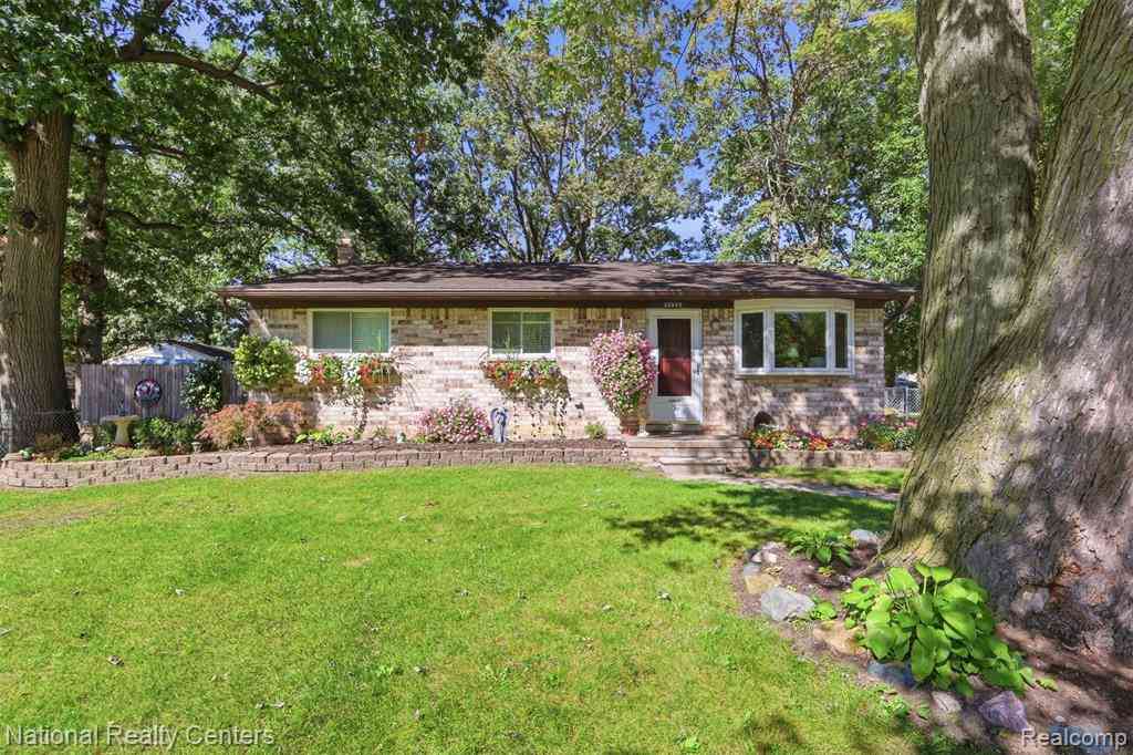 Homes For Sale - 35560 Manila Avenue <br/> Westland, MI 48186