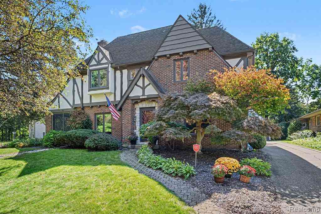 Homes For Sale - 2030 Hampden Road <br/> Flint, MI 48503