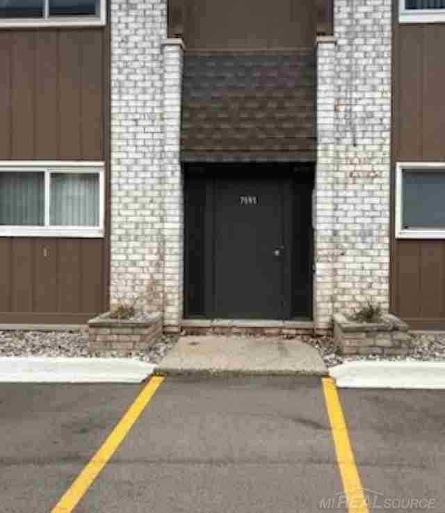 Condo For Sale - 7595 Woodview Street <br/> Westland, MI 48185