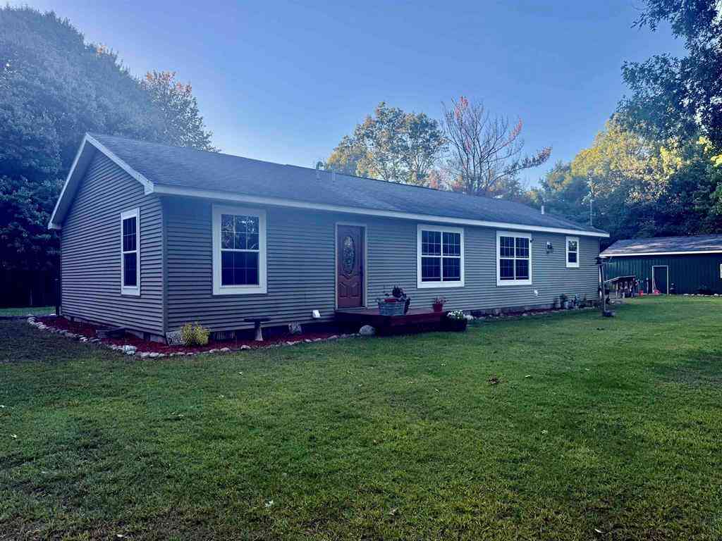Homes For Sale - 587 N Lewis  <br/> Midland County, Shepherd, MI 48883