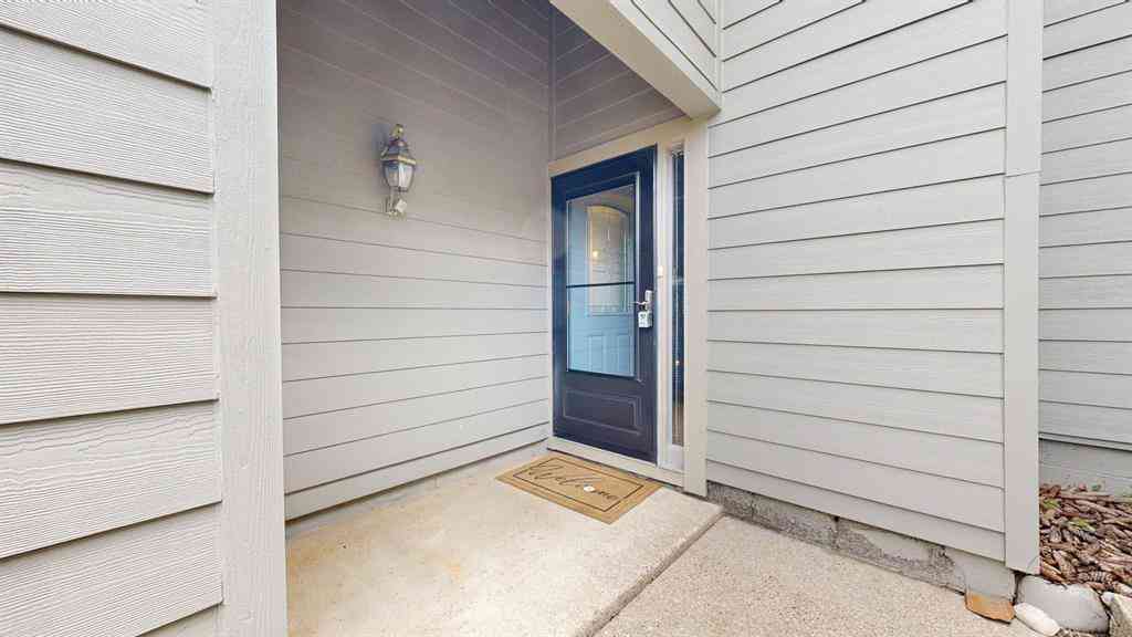 Condo For Sale - 718 Peninsula Court <br/> Ann Arbor, MI 48105