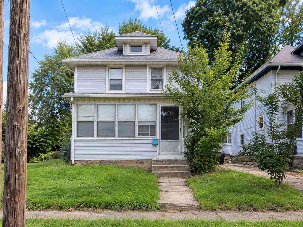 Homes For Sale - 522 W Trail Street <br/> Jackson, MI 49201