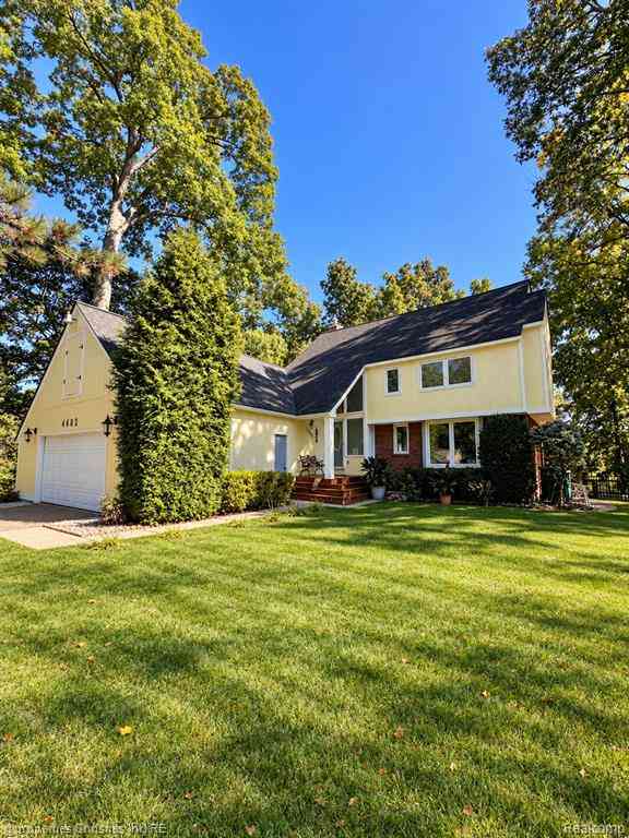 Homes For Sale - 4602 Curtis Lane <br/> Oakland County, Clarkston, MI 48346