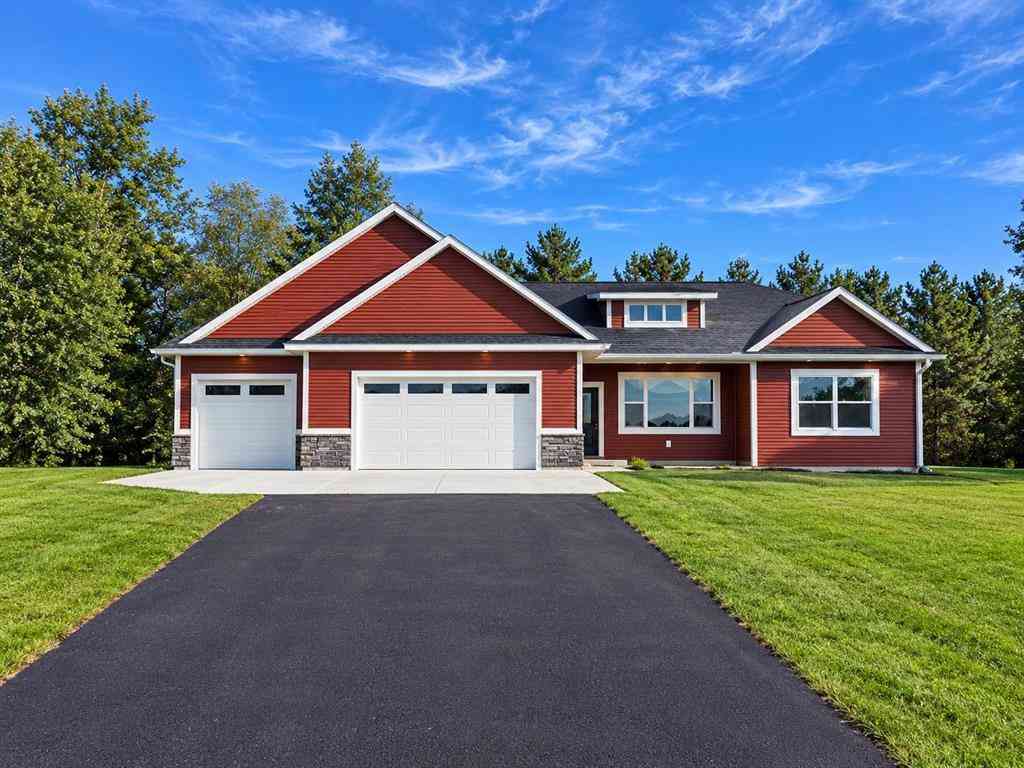 Homes For Sale - 8932 Acres Run Drive <br/> Grand Traverse County, Traverse City, MI 49684