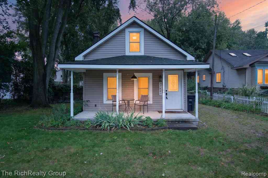 Homes For Sale - 37445 Marquette Street <br/> Westland, MI 48185
