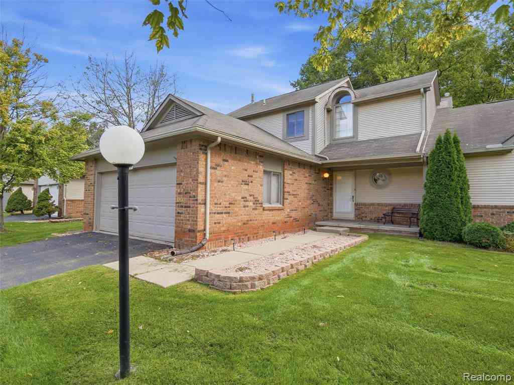 Condo For Sale - 32837 Chapman Circle <br/> Westland, MI 48185