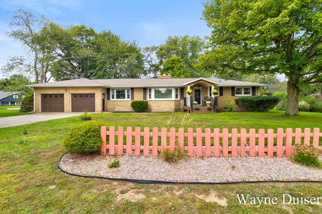 Homes For Sale - 5183 Mcdowell Street <br/> Norton Shores, MI 49441