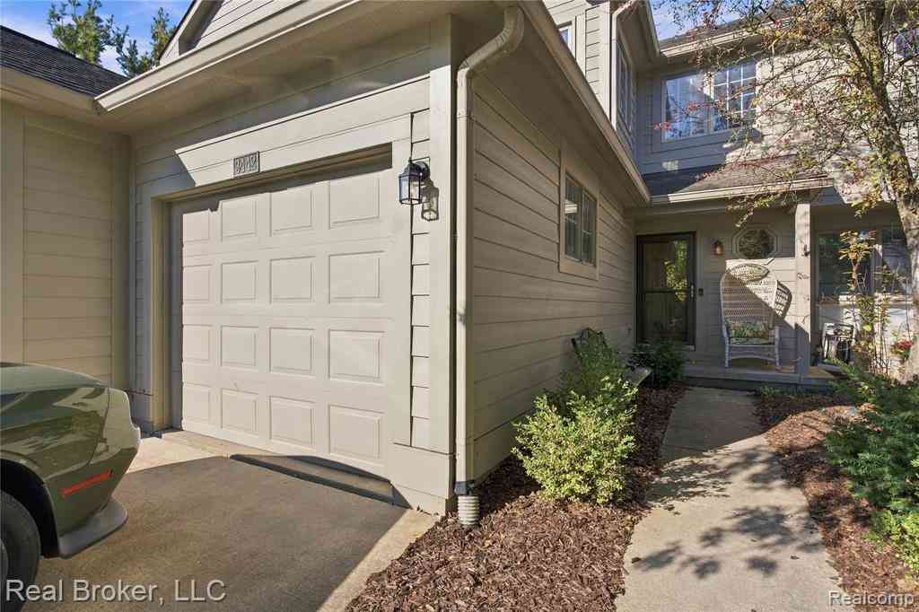 Condo For Sale - 3442 Bent Trail Drive <br/> Ann Arbor, MI 48108