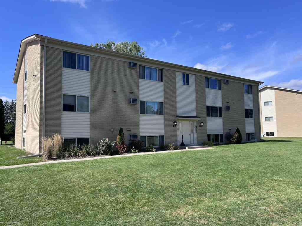 Condo For Sale - 1875 Michigan Avenue <br/> Saint Clair County, Marysville, MI 48040